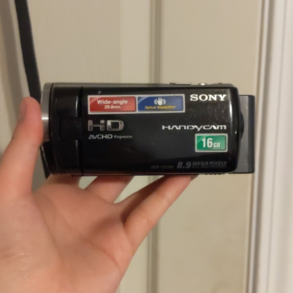 Sony Video Camera - Picture 2 of 4